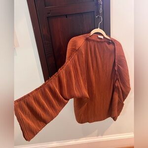 By Marlene Birger bronze tralluman plissé boat neck shirt